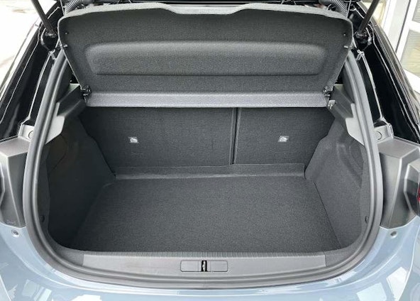 Vehicle image 12 Vehicle image 12