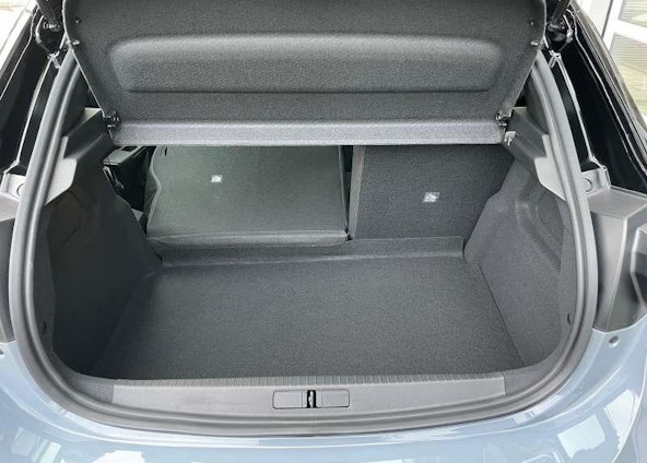 Vehicle image 11 Vehicle image 11