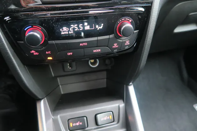 Suzuki Vitara 1.4 T Sakura Top Hybrid 4x4
