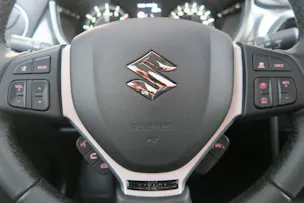 Suzuki Vitara 1.4 T Sakura Top Hybrid 4x4
