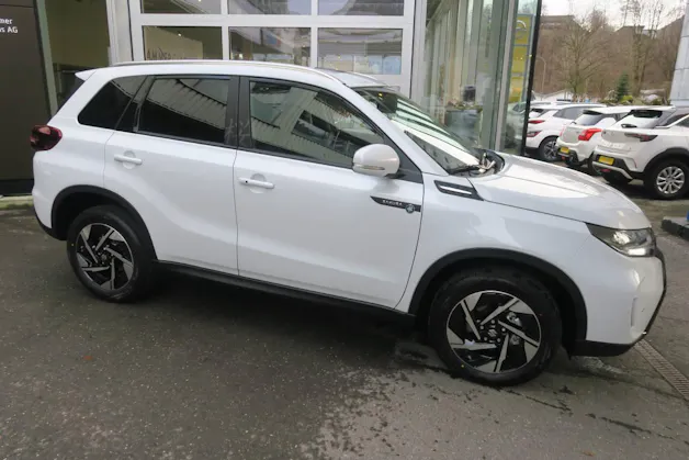 Suzuki Vitara 1.4 T Sakura Top Hybrid 4x4