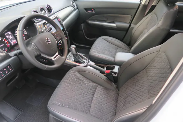 Suzuki Vitara 1.4 T Sakura Top Hybrid 4x4