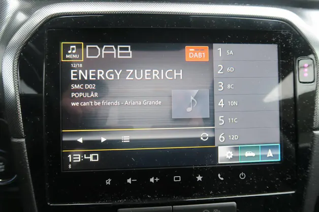Suzuki Vitara 1.4 T Sakura Top Hybrid 4x4