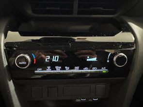 Fahrzeugbild TOYOTA Yaris Cross 1.5 VVT-i HSD Comfort