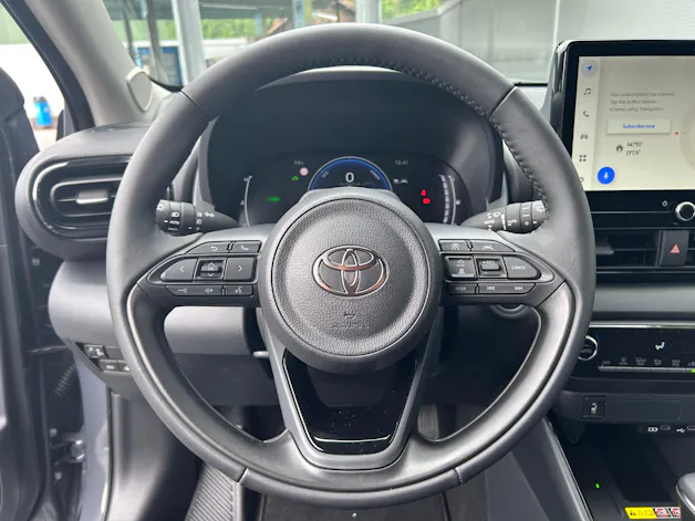 Toyota Yaris 1.5 VVT-i HSD Trend