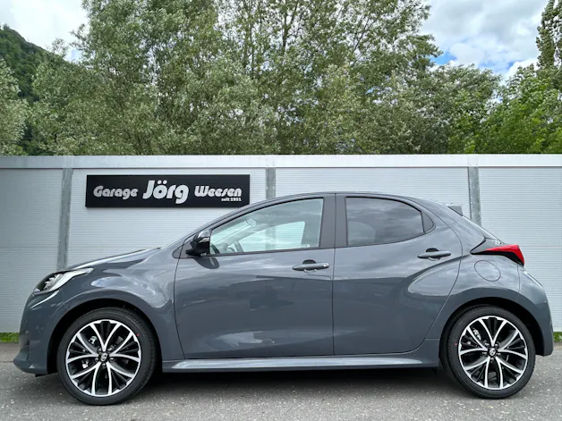 Toyota Yaris 1.5 VVT-i HSD Trend