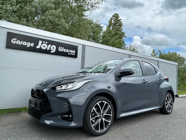 Toyota Yaris 1.5 VVT-i HSD Trend