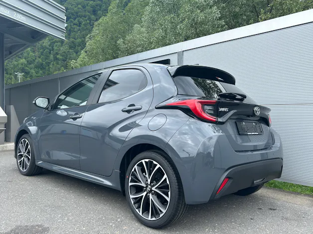 Toyota Yaris 1.5 VVT-i HSD Trend