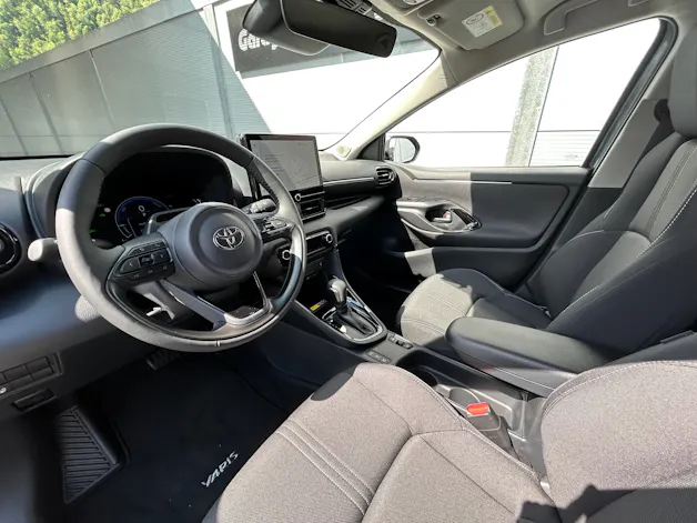 Toyota Yaris 1.5 VVT-i HSD Trend