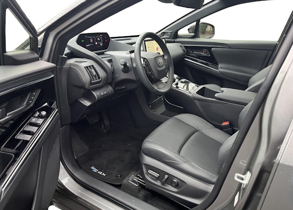 Vehicle image 5 Vehicle image 5