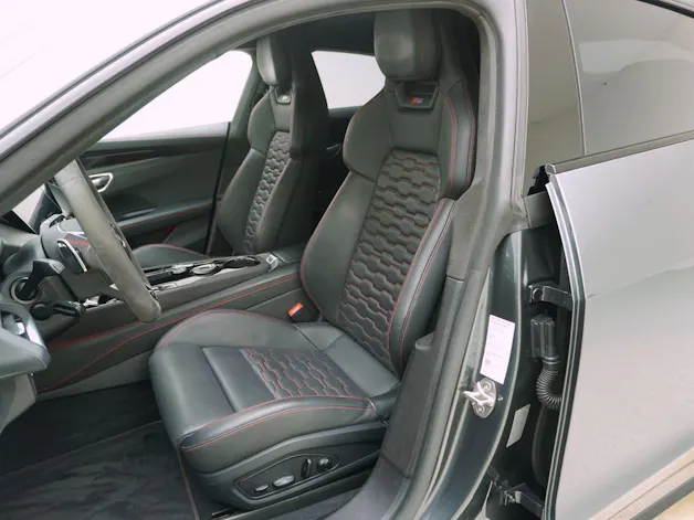 Audi e-tron GT RS quattro