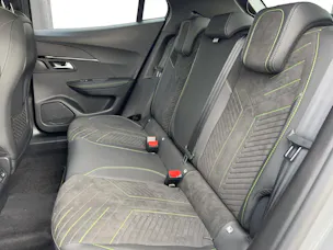 PEUGEOT 2008 1.2 Hybrid 145 GT