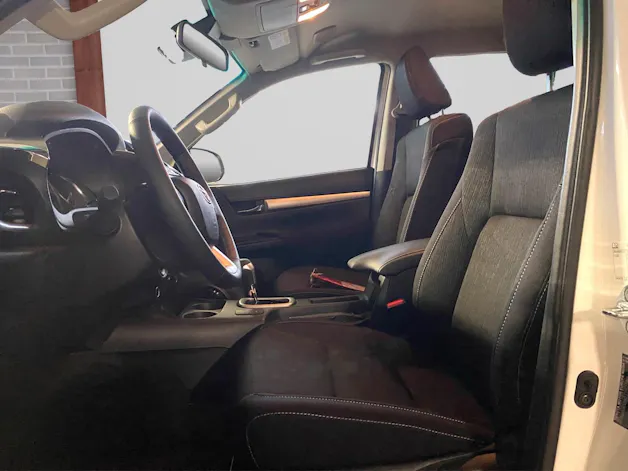 Toyota Hilux Double Cab.-Pick-up 2.4 D-4D 150 Style