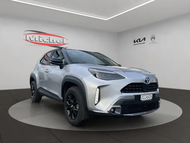 Toyota Yaris Cross 1.5 VVT-i HSD Adventure AWD-i / Panorama-Glasdach / Navigation / Head-Up Display / Heckklappe elektrisch