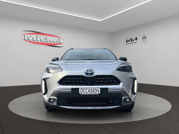 Toyota Yaris Cross 1.5 VVT-i HSD Adventure AWD-i / Panorama-Glasdach / Navigation / Head-Up Display / Heckklappe elektrisch