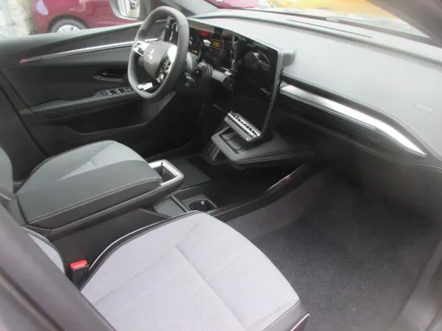 Mitsubishi Eclipse Cross Intense