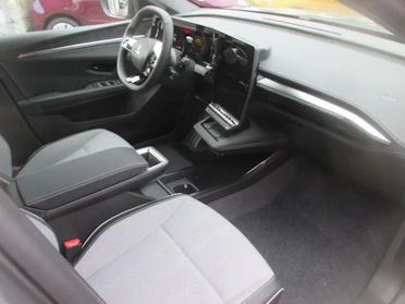 MITSUBISHI ECLIPSE CROSS 10