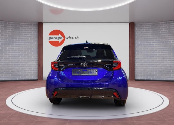 Vehicle image 3 Vehicle image 3