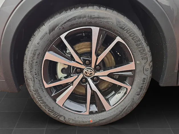 Toyota C-HR 2.0 PHEV Swiss Edition