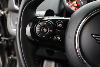 https://vehicle.imgix.net/4193419/3a531238-d7a4-4423-a13c-d20bc58d4ffa.JPG
