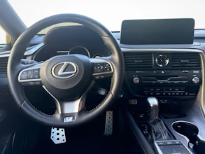 https://vehicle.imgix.net/4193443/e5afaac8-0500-4681-818e-a37f9ccf8f53.jpg