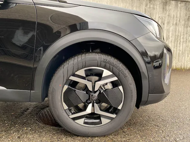 Peugeot 2008 Hybrid 145 e-DCS6 Allure Premium