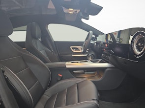 Vehicle image MERCEDES-BENZ CLA 220 4MATIC AMG Line