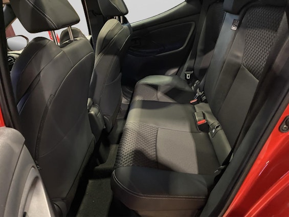 Vehicle image 8 Vehicle image 8