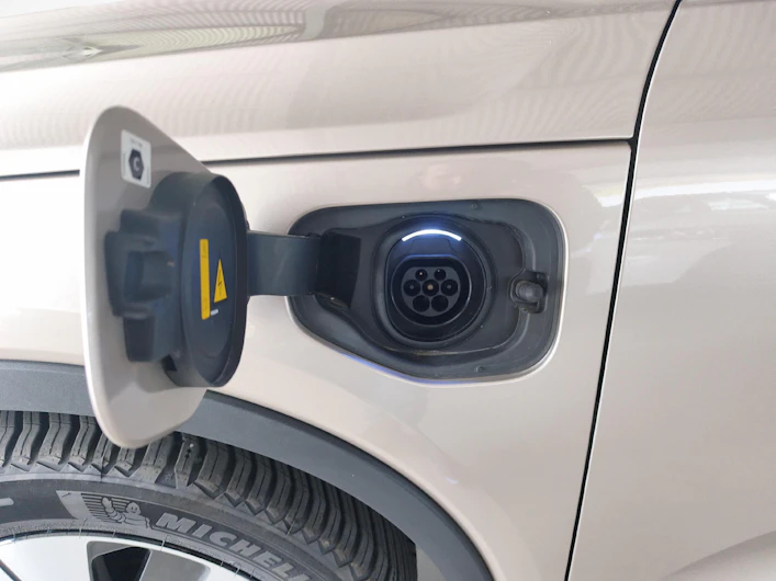 Fahrzeugbild VOLVO XC40