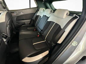 https://vehicle.imgix.net/4193588/87b0428e-a90d-4c4e-a227-b5f0b8cbec02.jpg