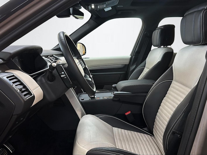 Vehicle image LAND ROVER DISCOVERY