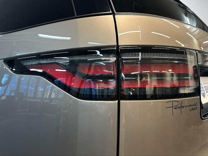 Vehicle image LAND ROVER DISCOVERY