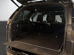 Vehicle image LAND ROVER Discovery 3.0 D I6 250 R-Dynamic HSE