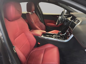 Vehicle image JAGUAR XE 2.0 T 300 Sport AWD