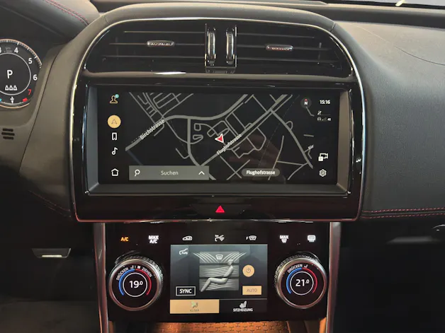 Jaguar XE 2.0 T 300 Sport AWD