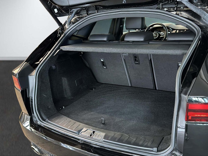 Vehicle image JAGUAR E-PACE