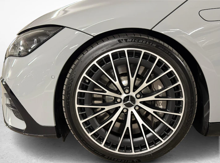 Fahrzeugbild MERCEDES-BENZ EQE 43 AMG