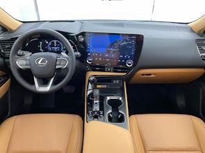 Vehicle image LEXUS NX 450h+ Excellence