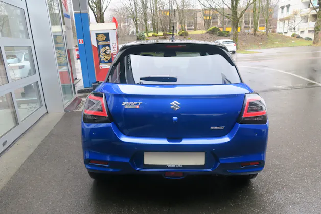 Suzuki Swift 1.2 Sakura Top Hybrid