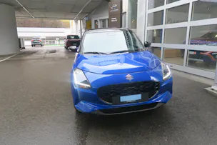 Suzuki Swift 1.2 Sakura Top Hybrid