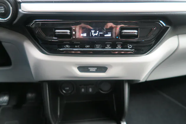 Suzuki Swift 1.2 Sakura Hybrid 4x4