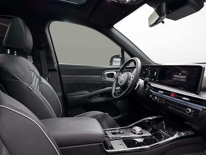 Vehicle image KIA SORENTO