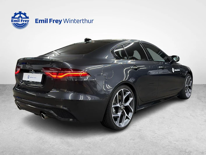 immagine del veicolo JAGUAR XE