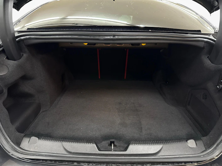 immagine del veicolo JAGUAR XE