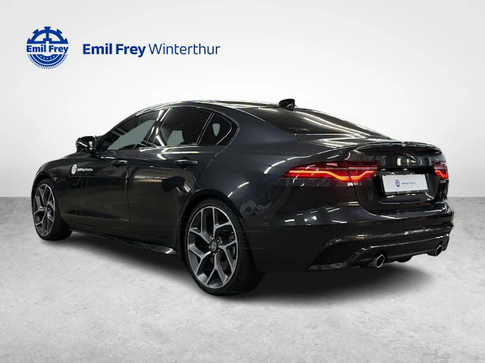 immagine del veicolo JAGUAR XE