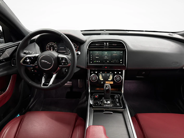 immagine del veicolo JAGUAR XE