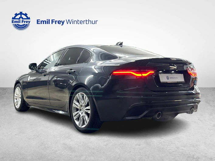 immagine del veicolo JAGUAR XE