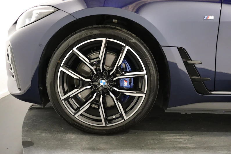 image du véhicule BMW i4