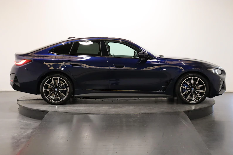 image du véhicule BMW i4