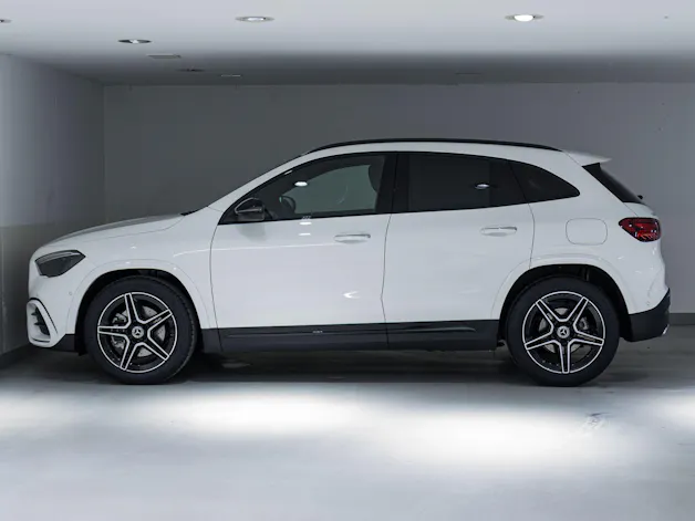Mercedes-Benz GLA 200 Night Star